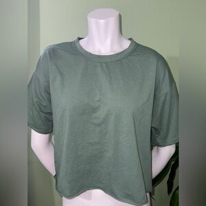 Carpetcom Olive Cropped Tee - Size Medium